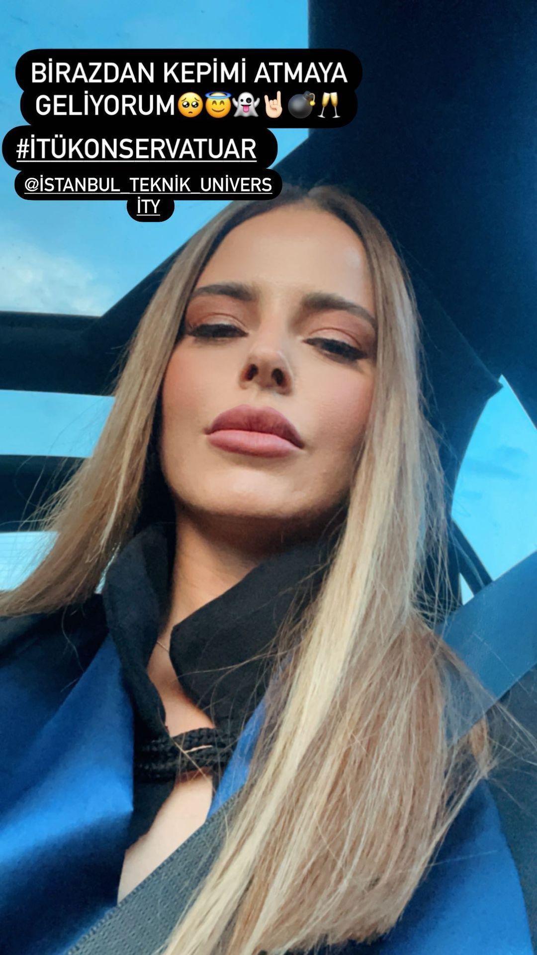 Simge Sağın, İTÜden mezun oldu