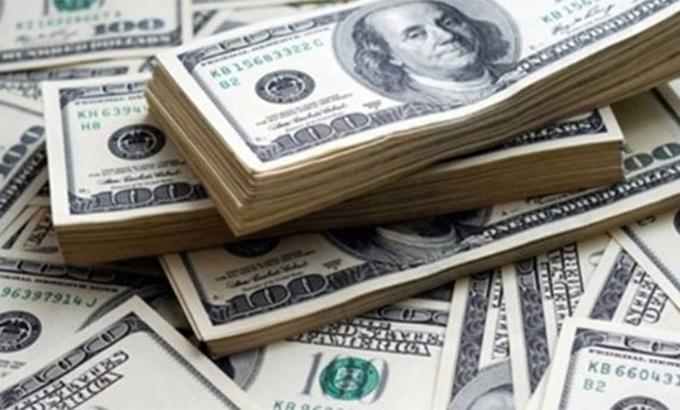 DOLAR VE EURO PRİMLİ SEYRETTİ