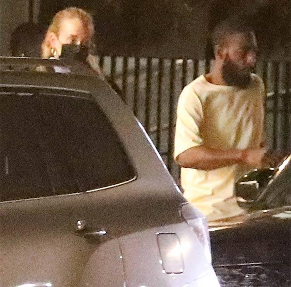 SIK SIK OBJEKTİFLERE YAKALANDILAR