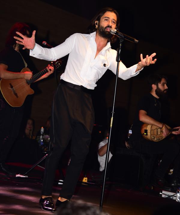 Koray Avcı: Arabesk kıroluksa ben kıroyum