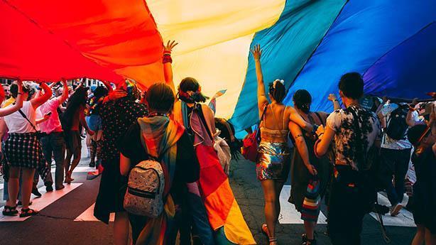 Eşcinsellik hastalık mıdır Eşcinselliğin tarihçesi ve bugünü