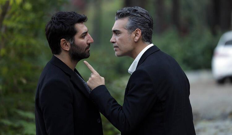 ARAS VE VOLKAN YUMRUK YUMRUĞA KAVGA ETTİ ARAS VE VOLKAN YUMRUK YUMRUĞA KAVGA ETTİ