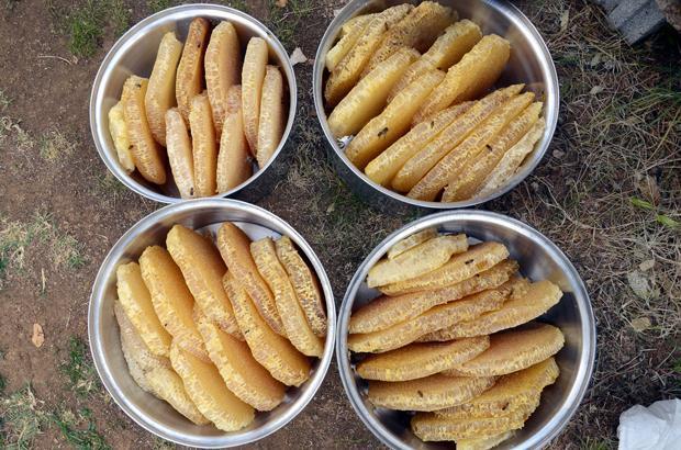 Etrafı çamurla sıvanıyor Kilosu 350 lira Etrafı çamurla sıvanıyor Kilosu 350 lira