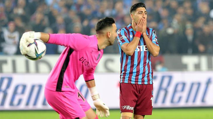 Trabzonspor - Medipol Başakşehir müsabakasından kareler