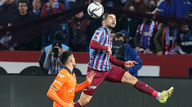 Trabzonspor - Medipol Başakşehir müsabakasından kareler