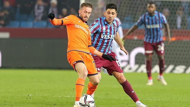 Trabzonspor - Medipol Başakşehir müsabakasından kareler