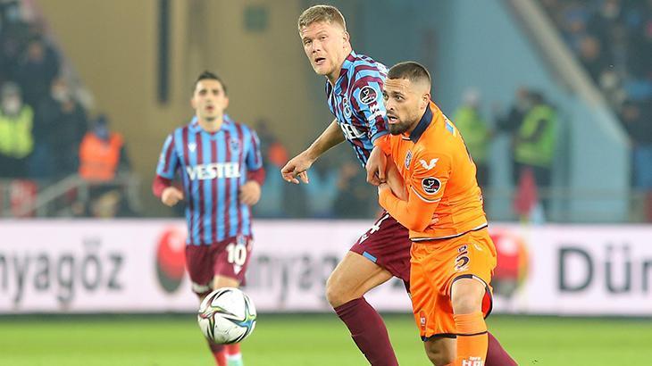 Trabzonspor - Medipol Başakşehir müsabakasından kareler