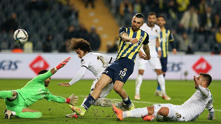 SERDAR DURSUN YİNE OFSAYTA TAKILDI SERDAR DURSUN YİNE OFSAYTA TAKILDI