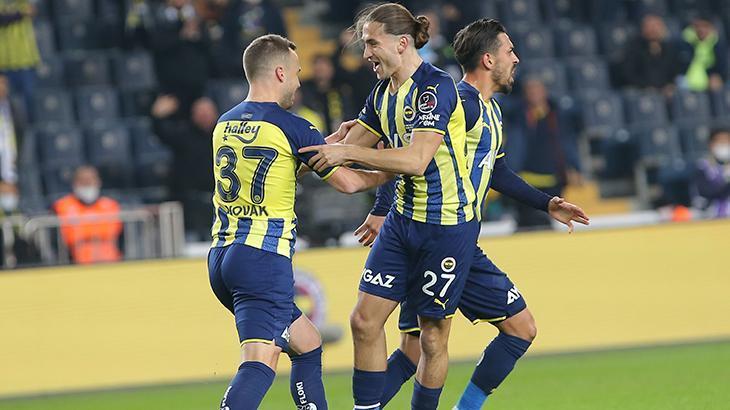 CRESPOYA TRİBÜNDEN DESTEK CRESPOYA TRİBÜNDEN DESTEK