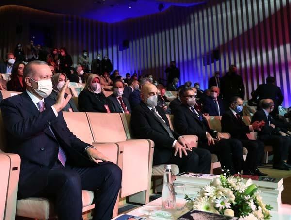 Cumhurbaşkanı Erdoğan, 8. Necip Fazıl Ödülleri törenine katıldı