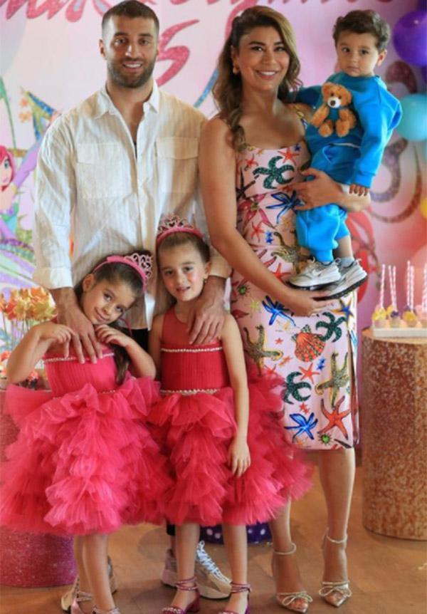 Ebru Şancı eşi Alpaslan Öztürk ile yaş farkını tiye aldı Ebru Şancı eşi Alpaslan Öztürk ile yaş farkını tiye aldı