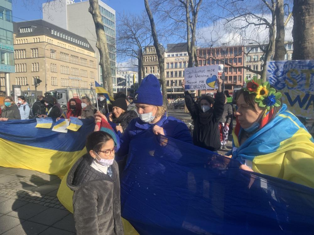 Dünya Rusyanın Ukrayna işgaline kilitlendi Savaşa hayır gösterileri