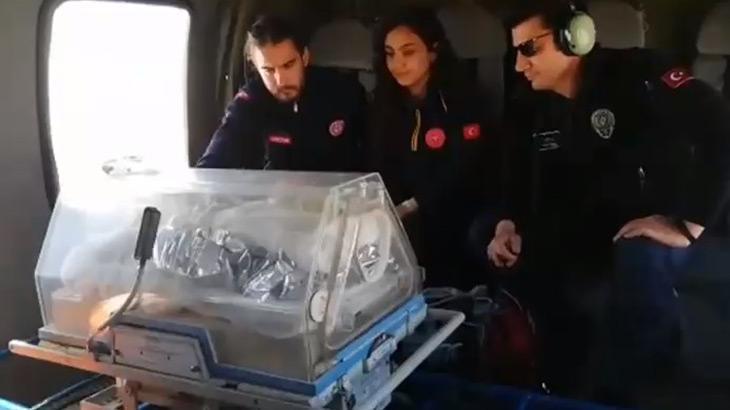 Hayati tehlikesi bulunan bebeğe polis helikopteriyle sevk