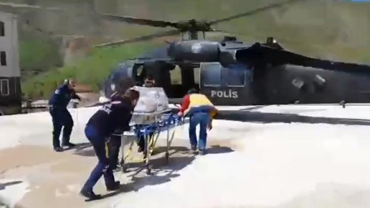 Hayati tehlikesi bulunan bebeğe polis helikopteriyle sevk