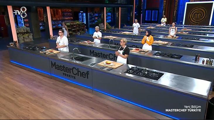 Masterchef Ana Kadroya G Ren Lk S M K M Oldu Masterchef E Yedeklerden Dahil Olan Ilk Isim