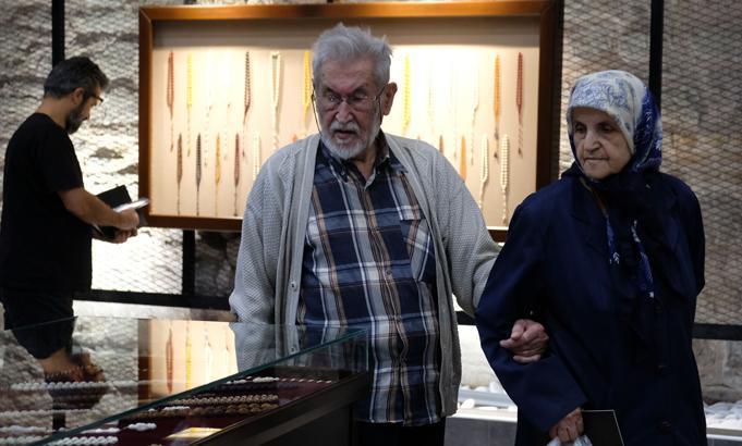Erdoğanın tespihinin bir eşi, Konya’da sergide