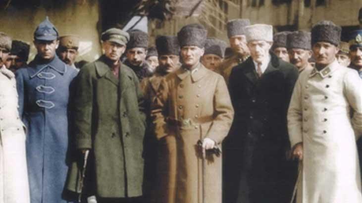 ATATÜRK FOTOĞRAFLARI VE RESİMLERİ 10 Kasıma özel renklendirilmiş en güzel Mustafa Kemal Atatürk fotoğrafları ve resimleri...