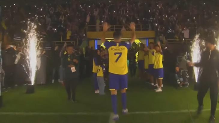 Cristiano Ronaldonun imza töreninden kareler