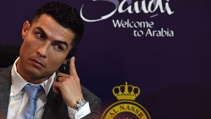 Cristiano Ronaldonun imza töreninden kareler