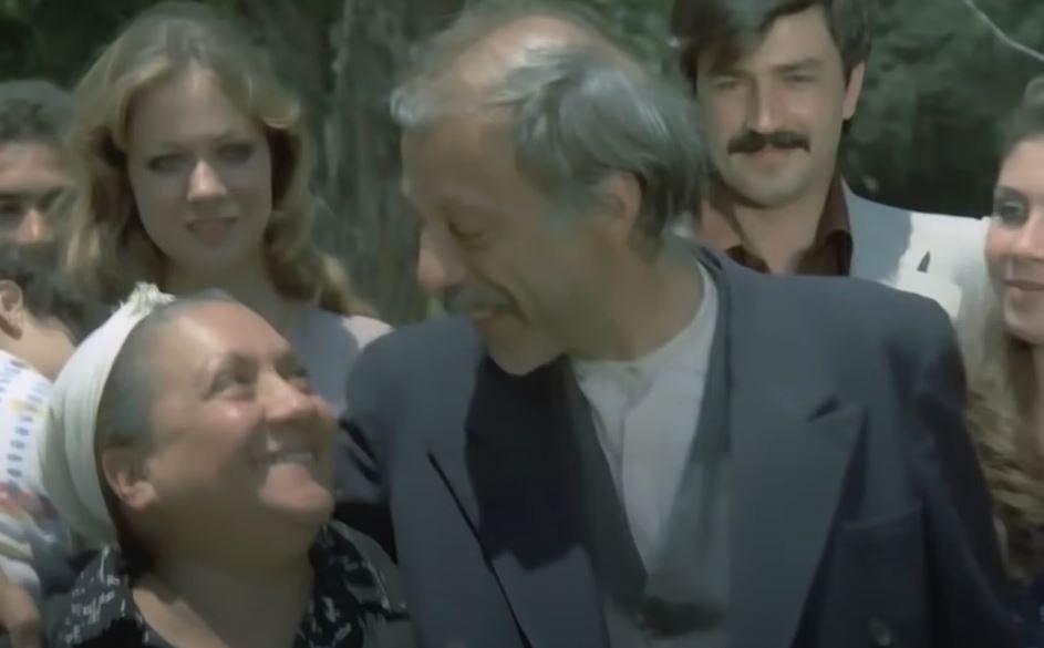 AİLE ŞEREFİ FİLMİ KONUSU