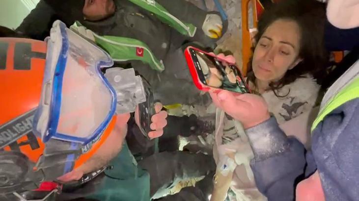 ENKAZDAN ÇIKTI İLK İSTEĞİ EŞİNİN SESİNİ DUYMAK OLDU