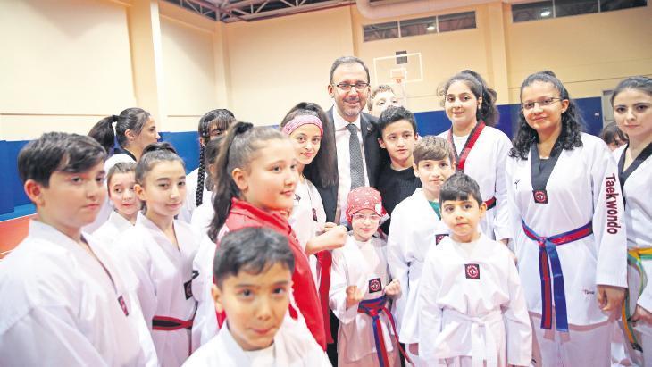Gençlik ve Spor Bakanlığı'ndan depremzede sporculara tam destek