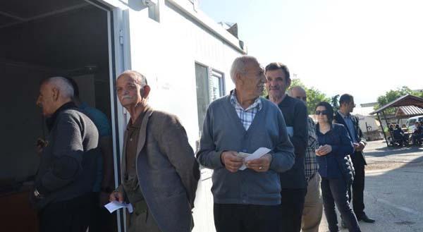 Türkiye sandık başında İşte yurttan seçim manzaraları