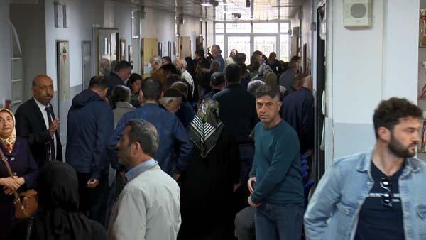 Türkiye sandık başında İşte yurttan seçim manzaraları