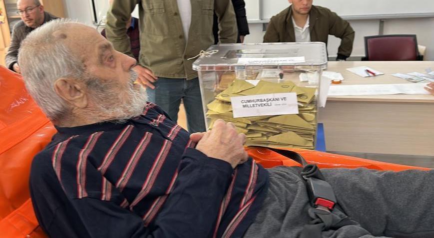 Türkiye sandık başında İşte yurttan seçim manzaraları