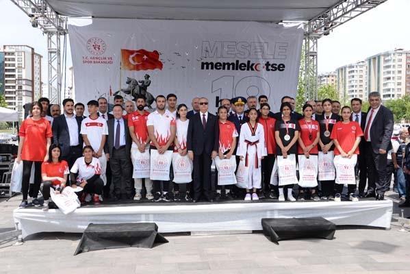 ELAZIĞ’DA ETKİNLİKLER 21 MAYIS’A KADAR SÜRECEK