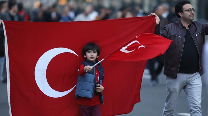 AFP dünyaya servis etti Türkiyeden peş peşe kutlama görüntüleri