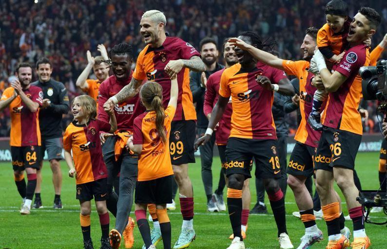 GALATASARAY ŞAMPİYONLUK KUTLAMALARI 2023: Galatasaray şampiyonluk ...