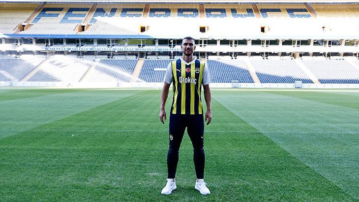 Edin Dzekonun imza töreninden kareler