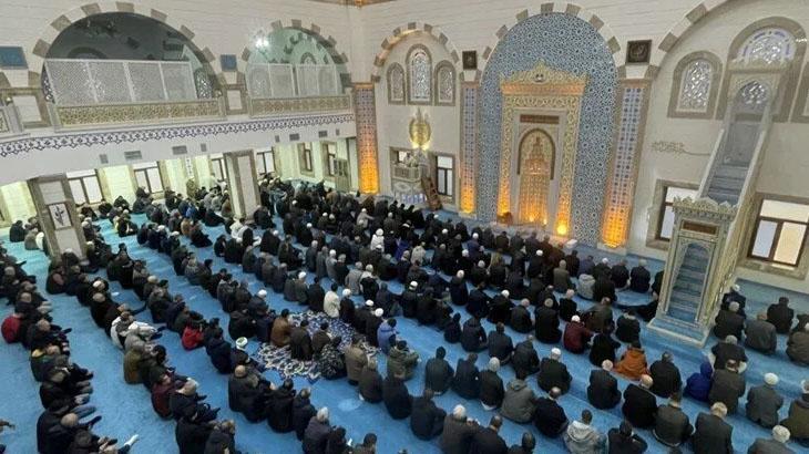 GAZİANTEPTE BAYRAM NAMAZI SAA KAÇTA KILINACAK