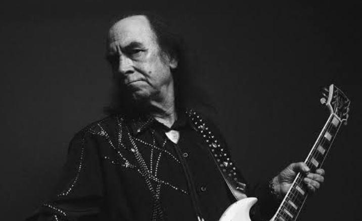 Türk Rock Müziğinin efsane ismi ERKİN KORAY kaç yaşındaydı Erkin Koray kimdir İşte Erkin Korayın hayatı ve şarkıları