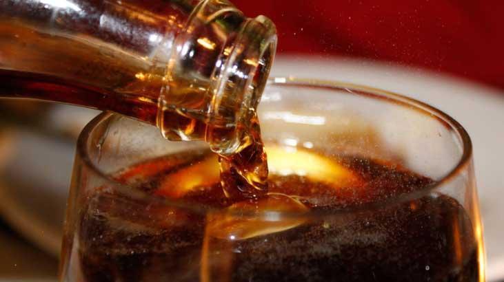 6- DİYET KOLA TÜKETMEK