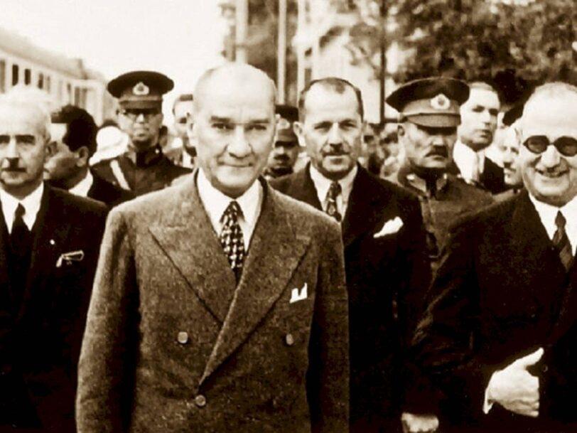 BUGÜNE AİT 30 AĞUSTOSA ÖZGÜ MESAJLAR, FOTOĞRAFLAR 2023 | 🎉 30 Ağustos Zafer Bayramı Atatürk sözleri ve resimleri