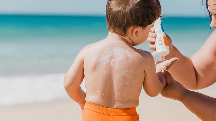 1- GÜNEŞTEN KORUNMALI, BOL SIVI ALINMALI