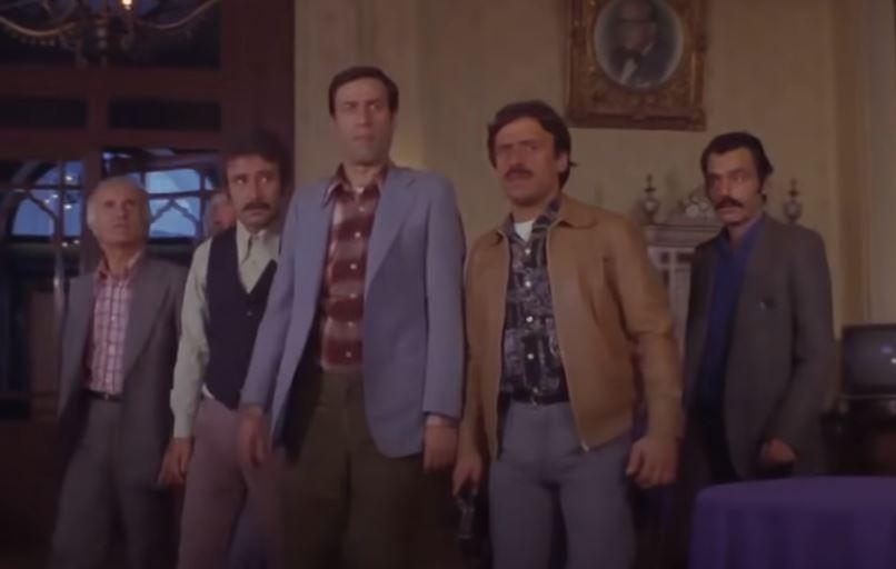 YEDİ BELA HÜSNÜ KONUSU YEDİ BELA HÜSNÜ KONUSU