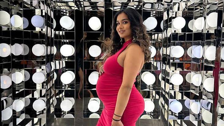 Sadece 1 gecede oldu Dokunduğu her yeri maviye boyadı, sebebi gebelik çıktı