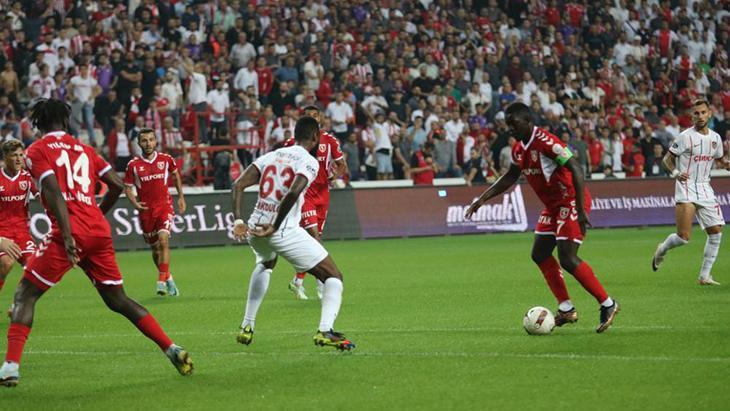 Samsunspor - Gaziantep FK maçından kareler