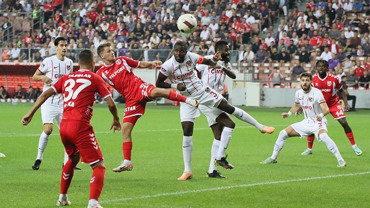 Samsunspor - Gaziantep FK maçından kareler