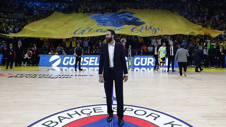 Gigi Datomenin veda töreninden kareler