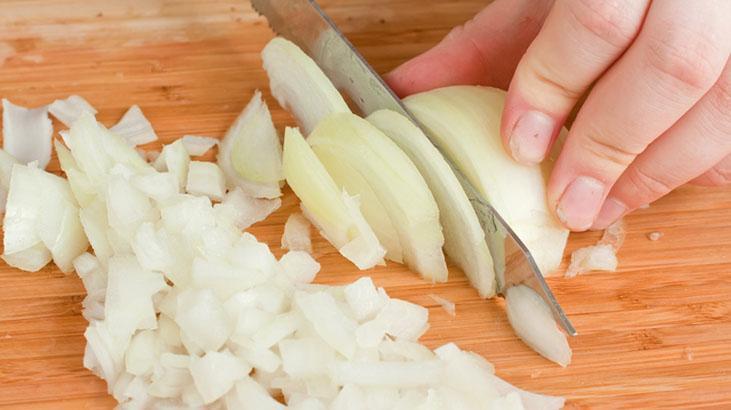 Kafada değdiği her noktadan 4 saatte saç fışkırtıyor 3 malzemeli karışım adeta ilaç gibi