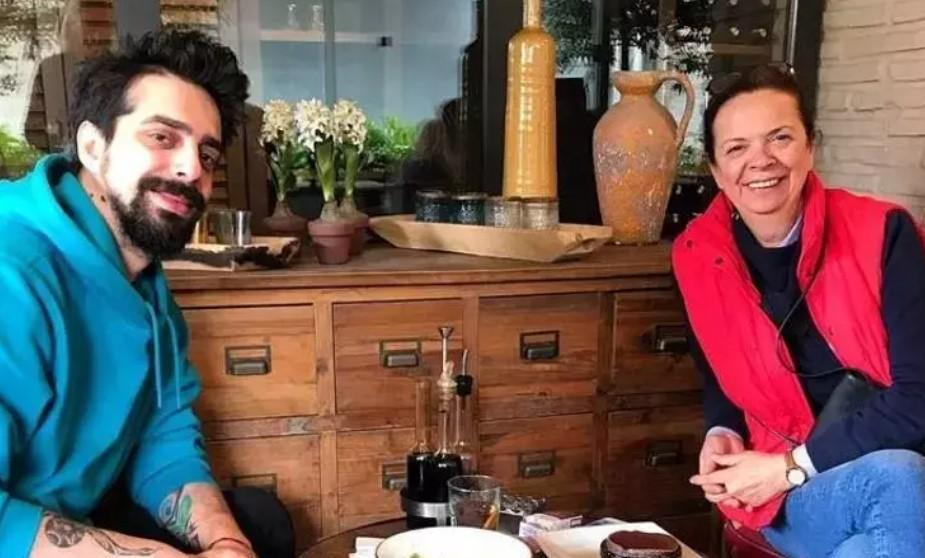 AYŞE TUNABOYLU KİMDİR