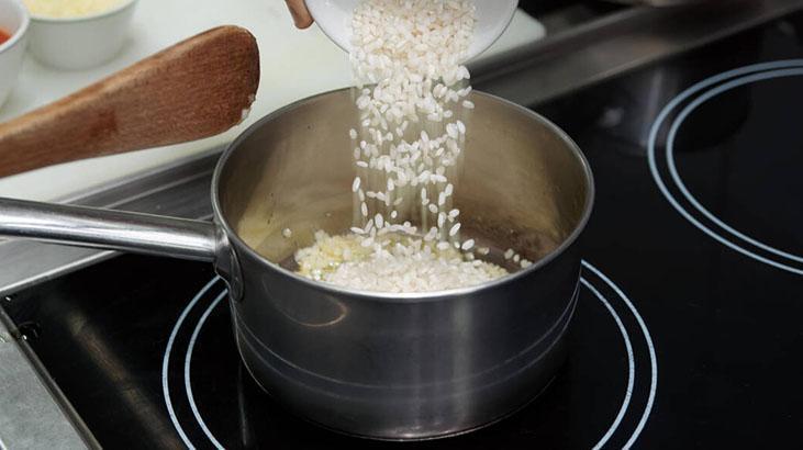 Yıllardır yanlış yapıyormuşuz Biber dolmasının gerçek yöntemi, lezzetine doyum olmuyor