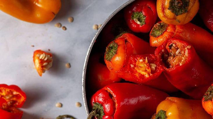 Yıllardır yanlış yapıyormuşuz Biber dolmasının gerçek yöntemi, lezzetine doyum olmuyor