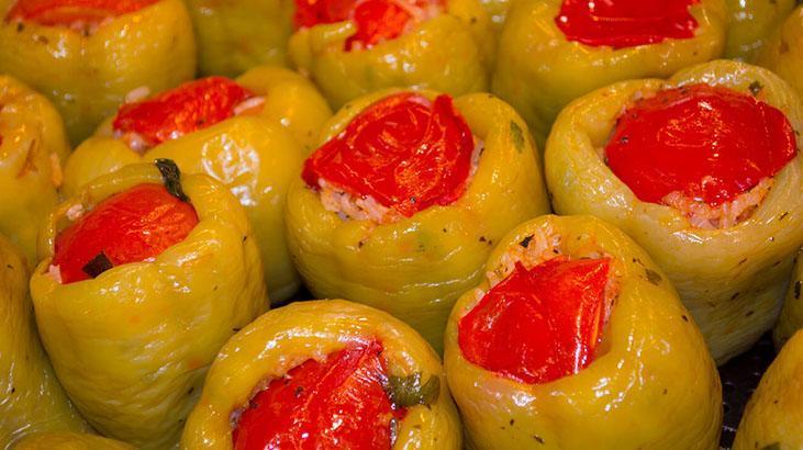 Yıllardır yanlış yapıyormuşuz Biber dolmasının gerçek yöntemi, lezzetine doyum olmuyor