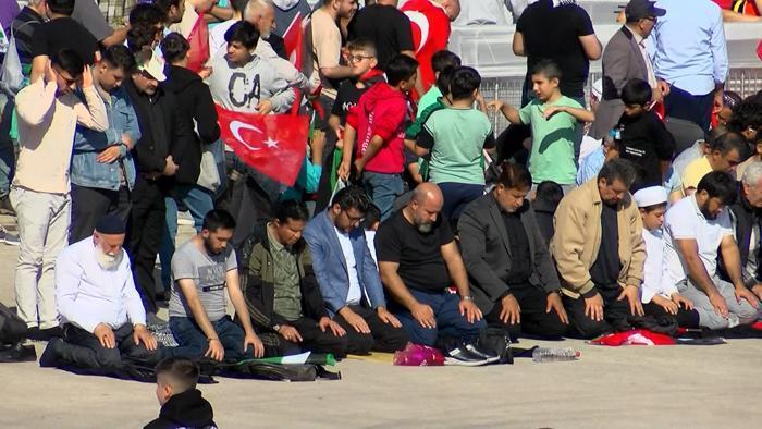 Atatürk Havalimanında Büyük Filistin Mitingi