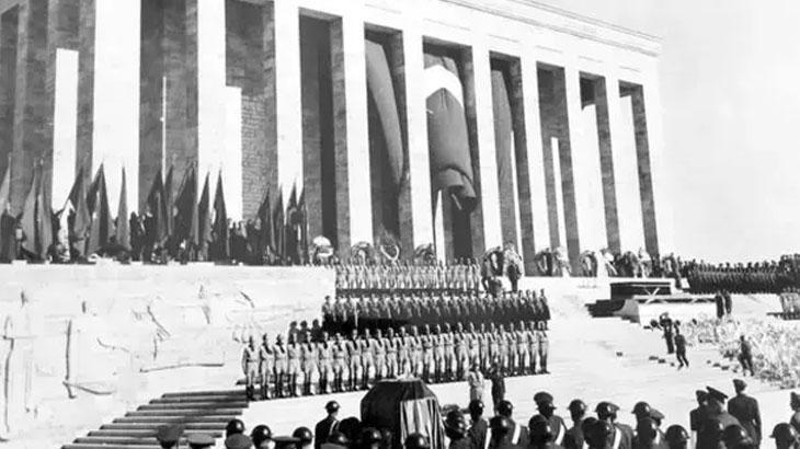ATATÜRK SÖZLERİ-10 KASIM ATATÜRK FOTOĞRAFLARI (anlamlı) 2023: 📍 10 Kasım Atatürkü Anma Günü için Atatürk sözleri Görülmemiş Atatürk resimleri ile görselleri...